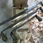 les planes ou couteaux à deux mains